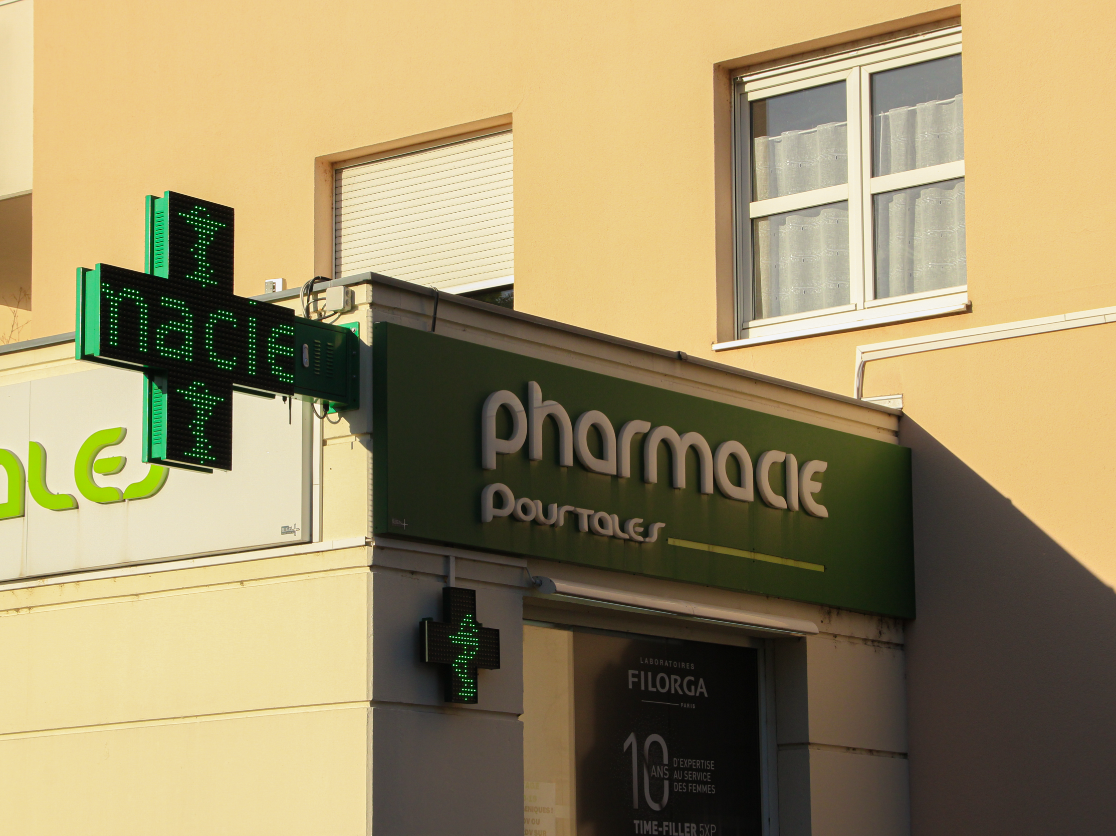 Pharmacie-Pourtalès-lynxmedia.png